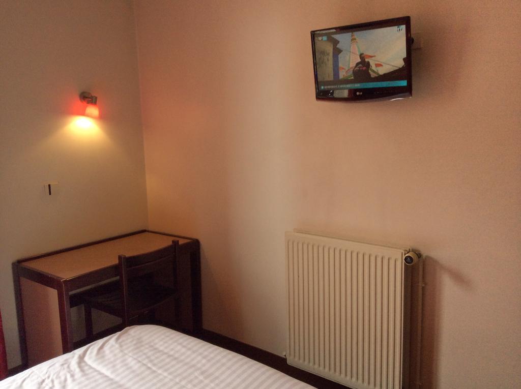 Hotel De La Place Малакоф Екстериор снимка