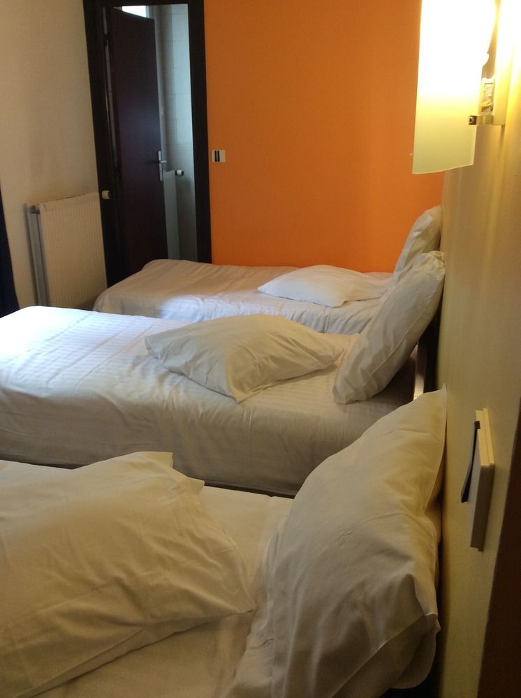 Hotel De La Place Малакоф Екстериор снимка
